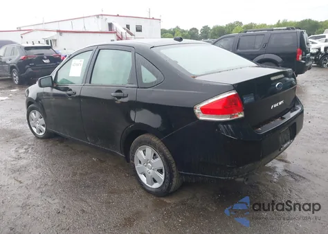 2010 Ford Focus S z USA, uszkodzony, nr VIN 1FAHP3EN9AW189594